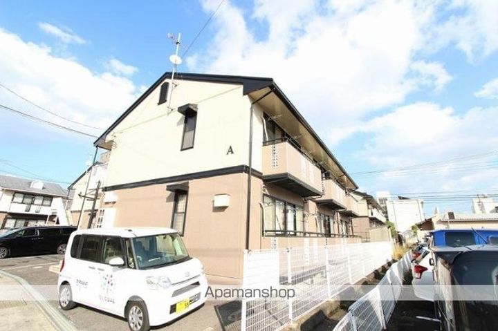 シューグランドールA・B棟A103の外観