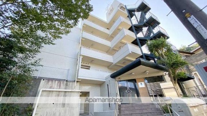 岡山県岡山市北区伊島町3丁目の賃貸マンションの外観