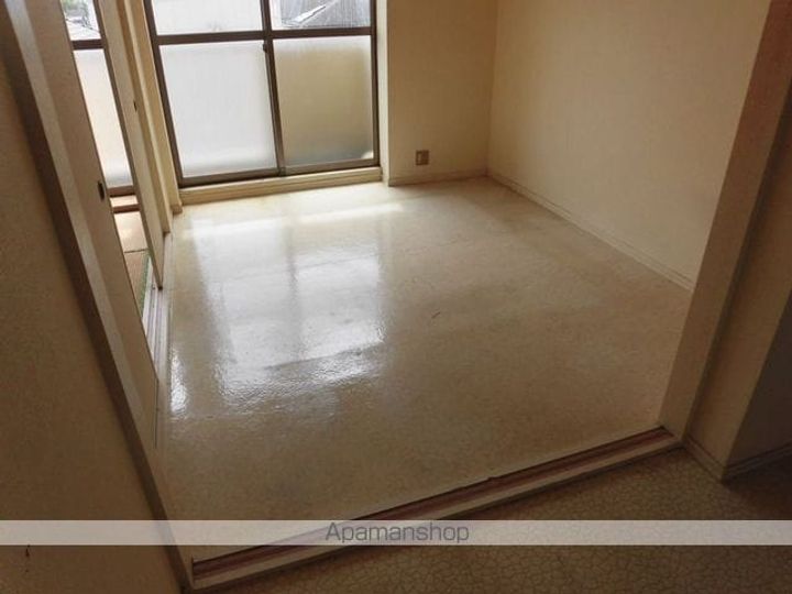 レピュート・マルミツ302の居間