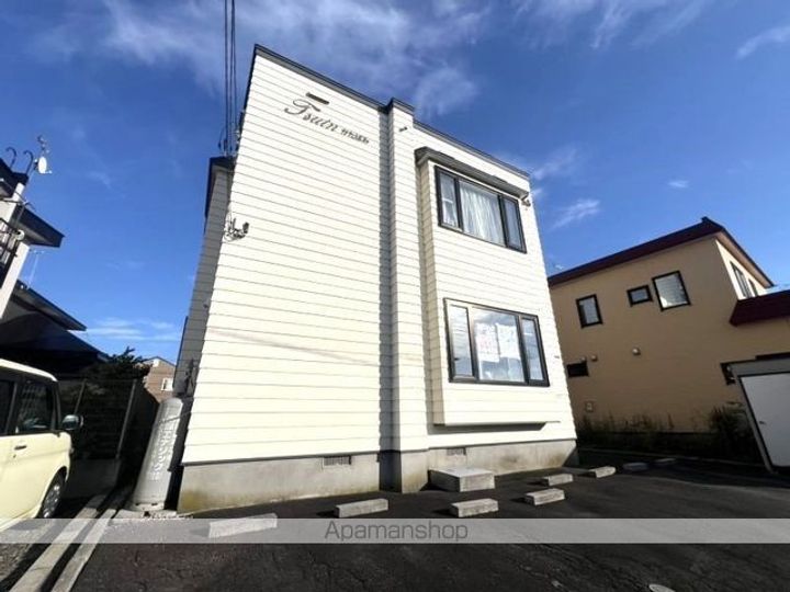 ツインかたばみ102の外観