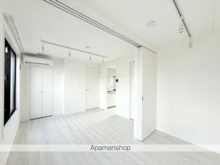 東京都中野区中央3丁目の賃貸マンションの内装
