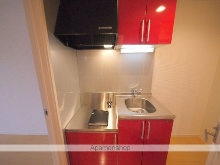 愛知県名古屋市千種区千種2丁目の賃貸アパートのキッチン