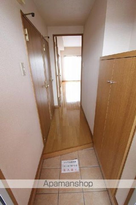 ユーミー伏石の玄関