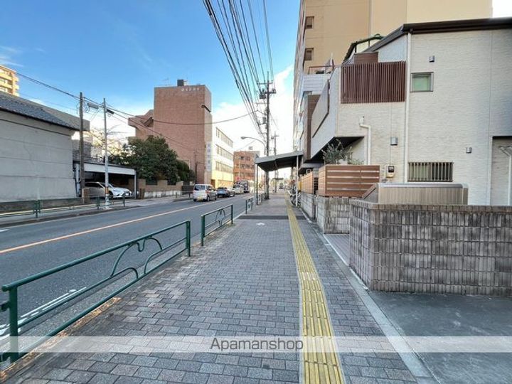 レオネクスト八木町の周辺