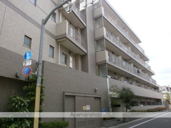 レジディア調布の外観