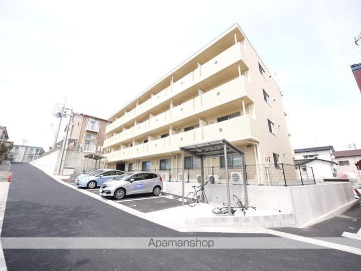 大学南ヒルズの外観