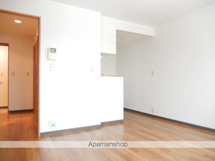 ラフレシール中道201の内装