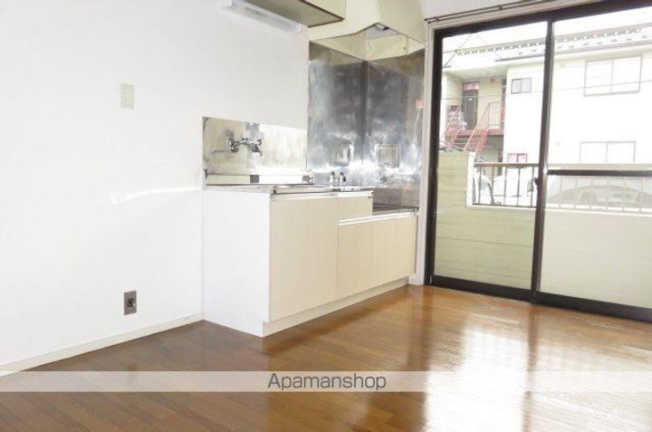 ドリームハイツA棟102のキッチン