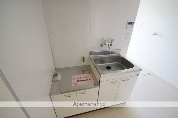 コーポ城205のキッチン