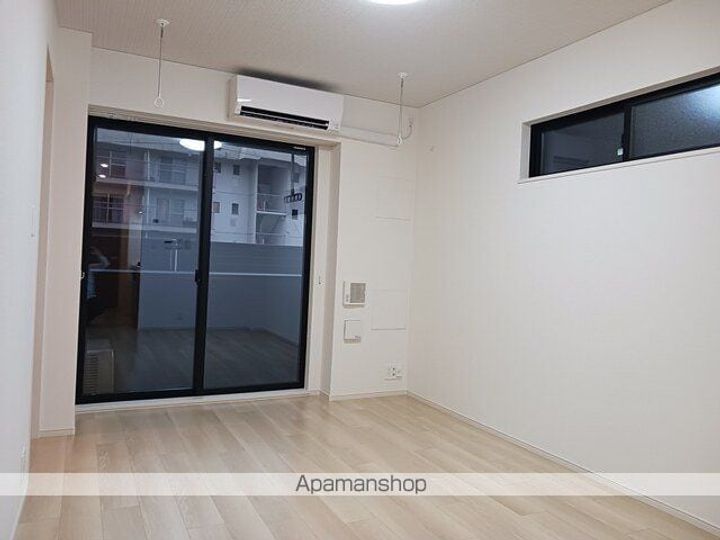 ワンズ ホーム ヴィレッジ Ⅱの居間