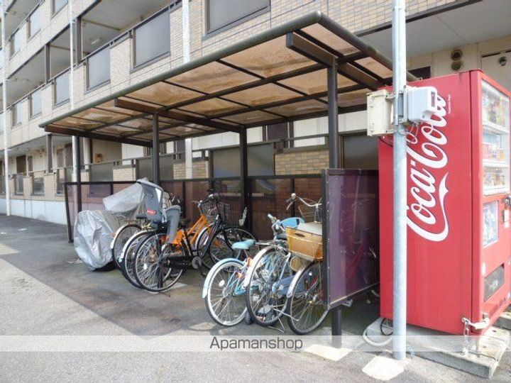 マウンティン本郷の外観
