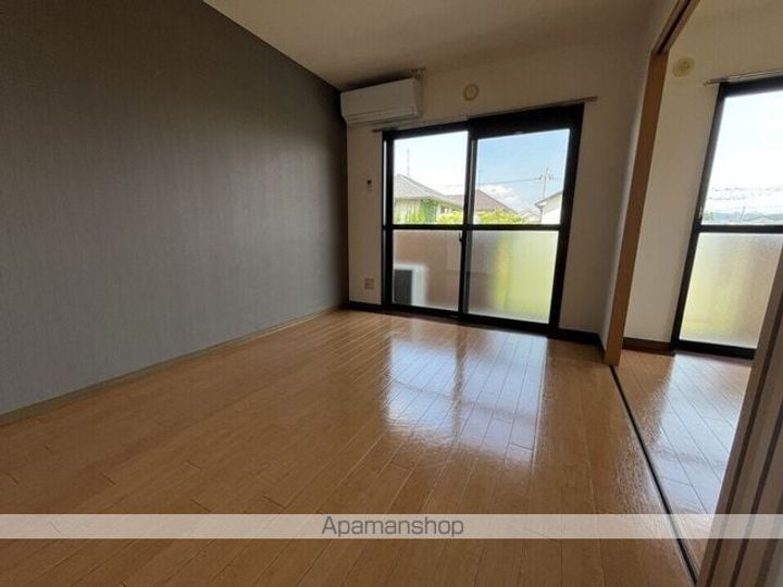 滋賀県蒲生郡日野町中道1丁目の賃貸マンションの内装