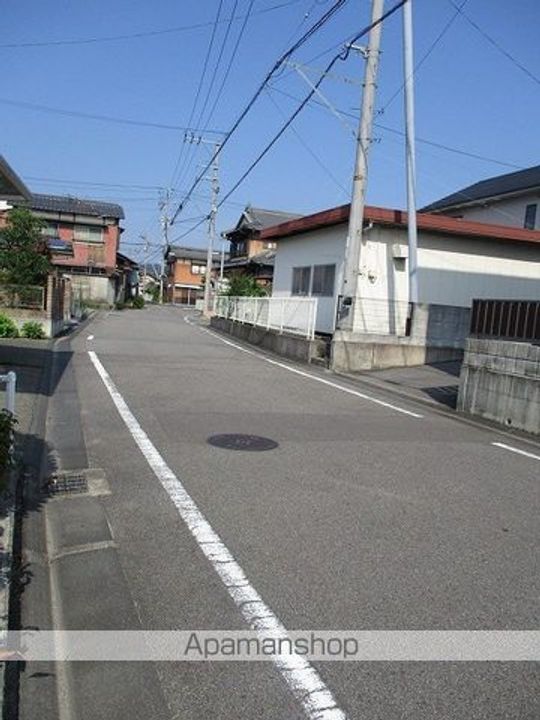 愛媛県新居浜市庄内町4丁目の賃貸アパート101の周辺