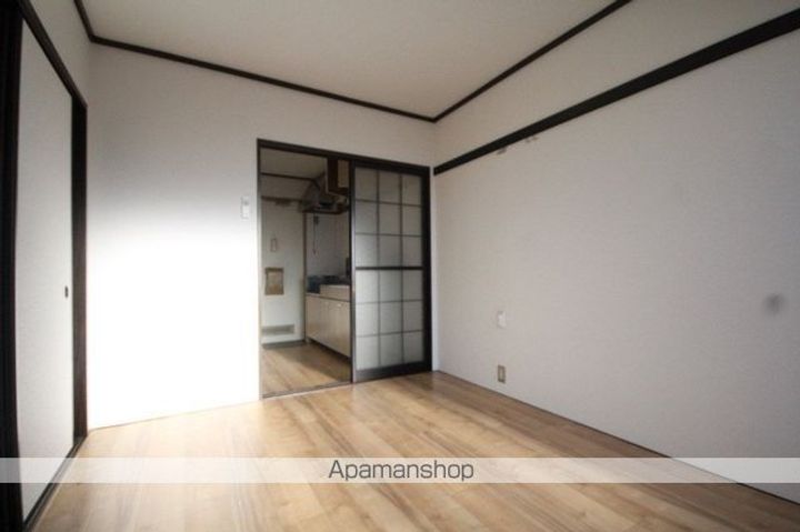 宮山ハイツの居間