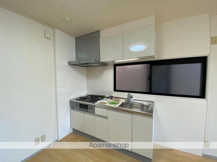 香川県高松市鶴市町の賃貸アパートのキッチン