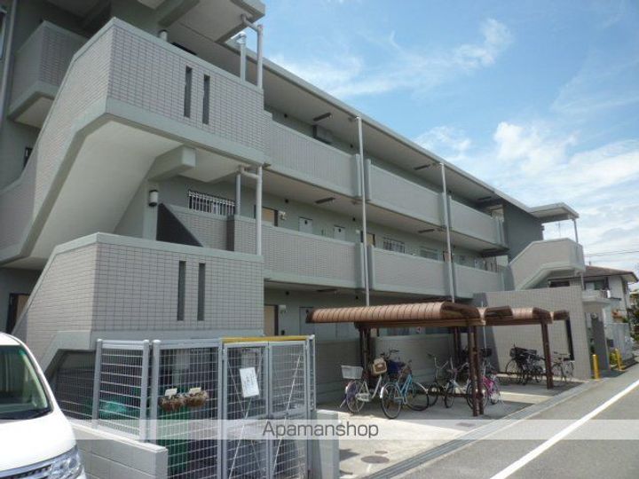 大阪府泉大津市東助松町1丁目の賃貸マンションの外観