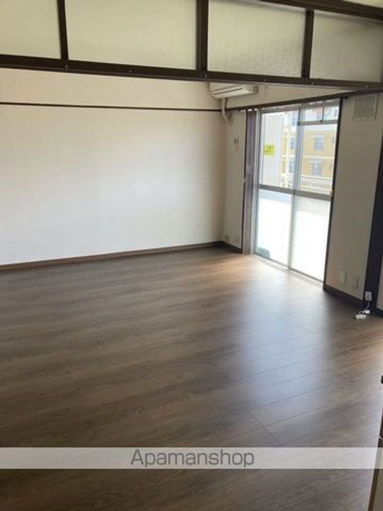 富岡ハイツⅠ407の居間