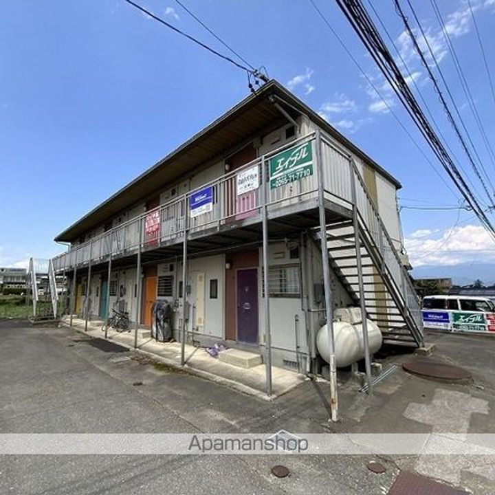 信大前青山ハイツB201の外観