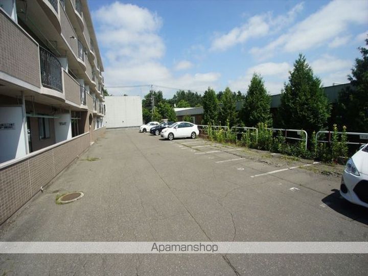 マルクエレガンスⅢ3-Dの周辺