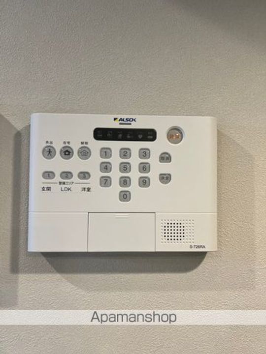 東京都新宿区西落合2丁目の賃貸マンションの内装