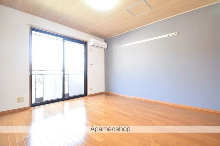 ベルシャトル B棟の居間