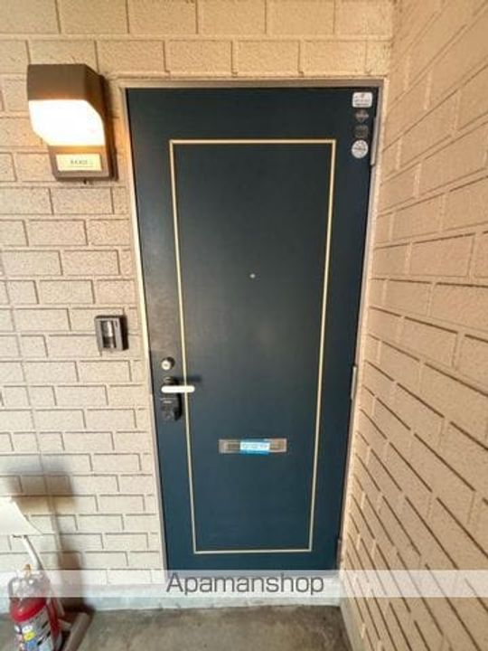 ガーデンプレイス香西B・DB102の玄関