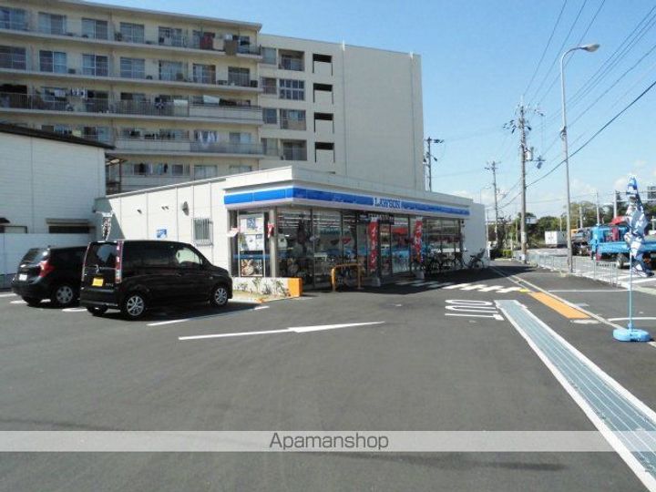 シャーメゾンオプスの周辺