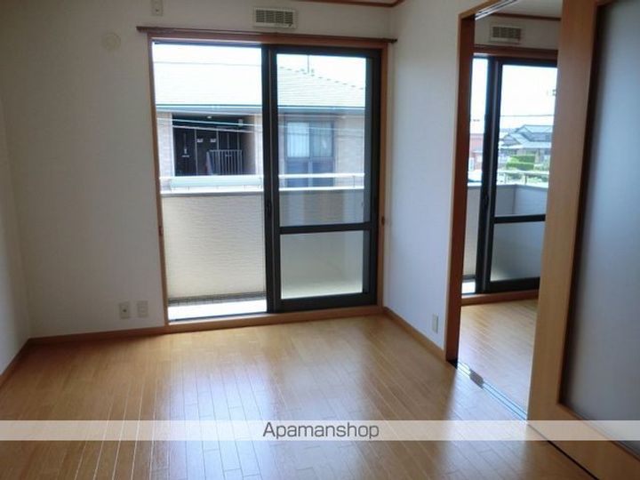 サンビレッジ神田の居間