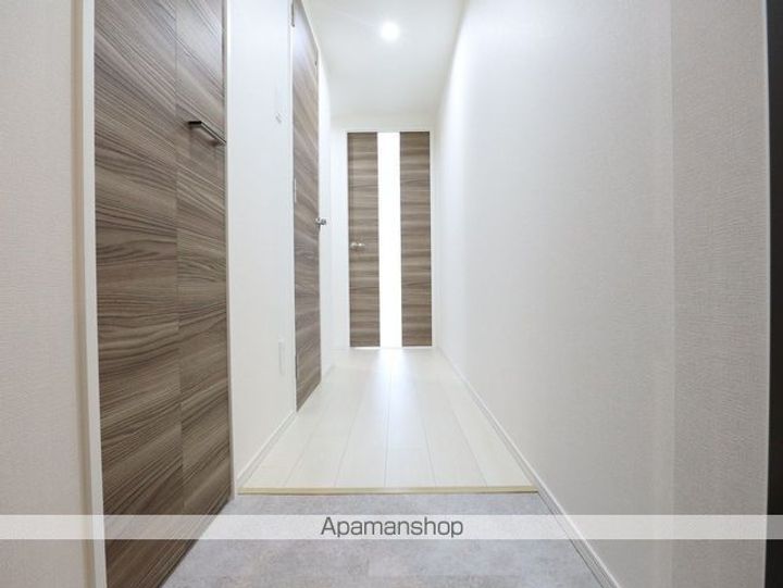 愛知県名古屋市昭和区御器所3丁目の賃貸マンションの玄関