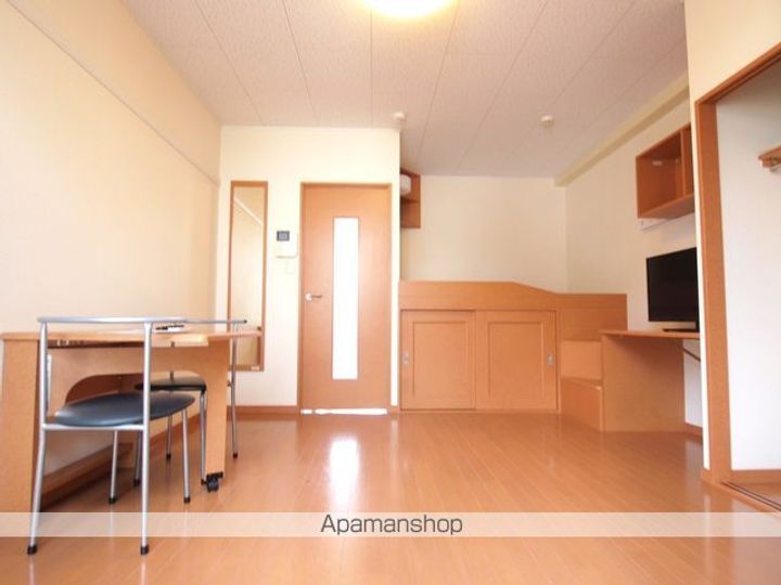 レオパレスナイアガラⅡ108の居間