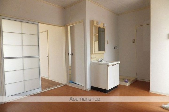 愛知県丹羽郡扶桑町大字斎藤字本郷屋敷の賃貸アパートの居間