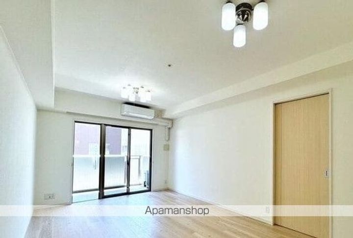 アルファステイツライオン館の居間