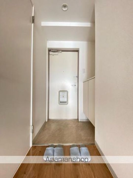 香川県高松市塩上町1丁目の賃貸マンションの玄関