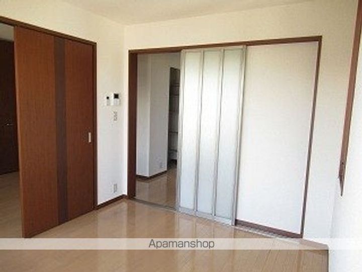 ケイ・川高の内装