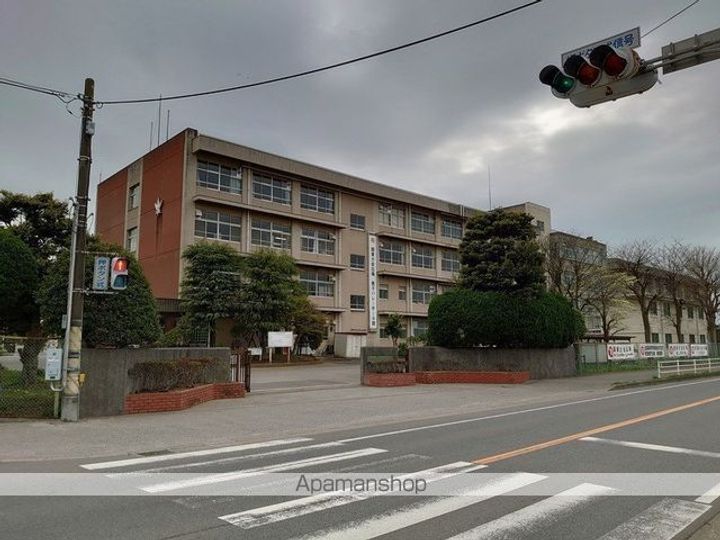 レオパレスミュートス テセラの周辺