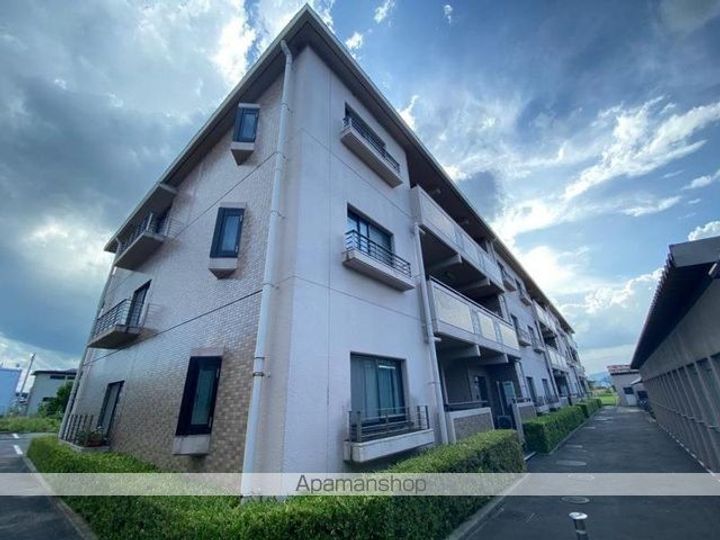 香川県高松市太田下町の賃貸マンションの外観