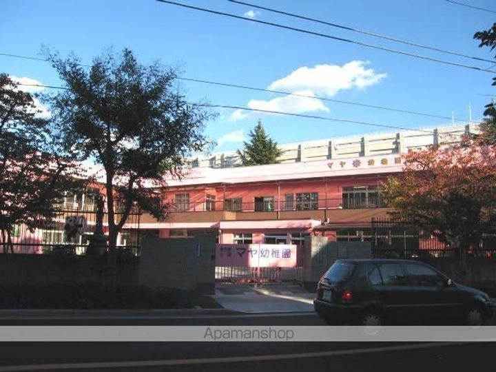 ヴィーナステージの周辺