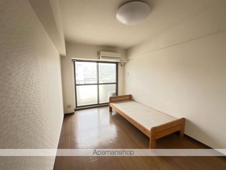 マリオン志度 404404の居間