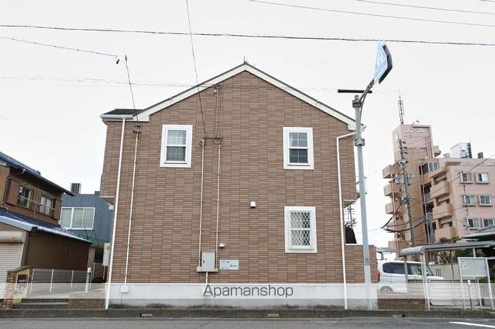 愛知県一宮市平島2丁目の賃貸アパートの外観