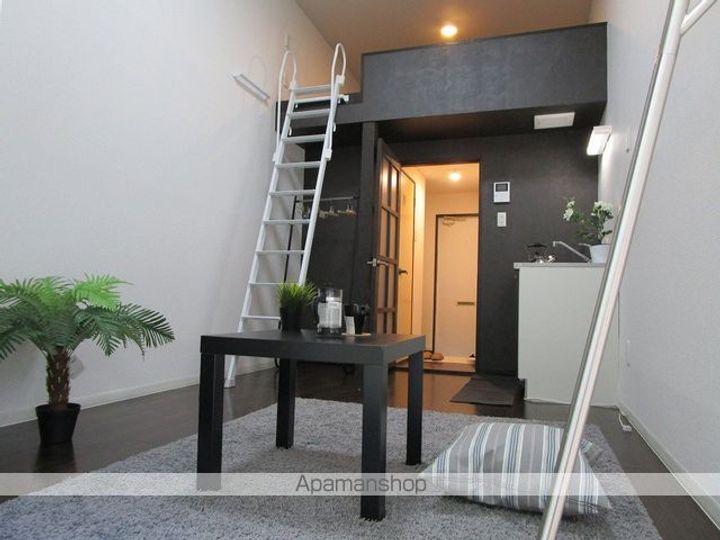 アーバンコート荒巻105の居間