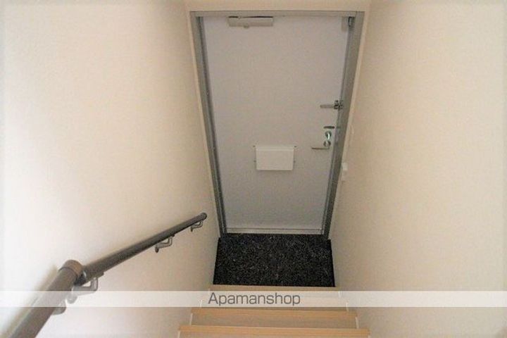 レオネクスト東伊場の玄関