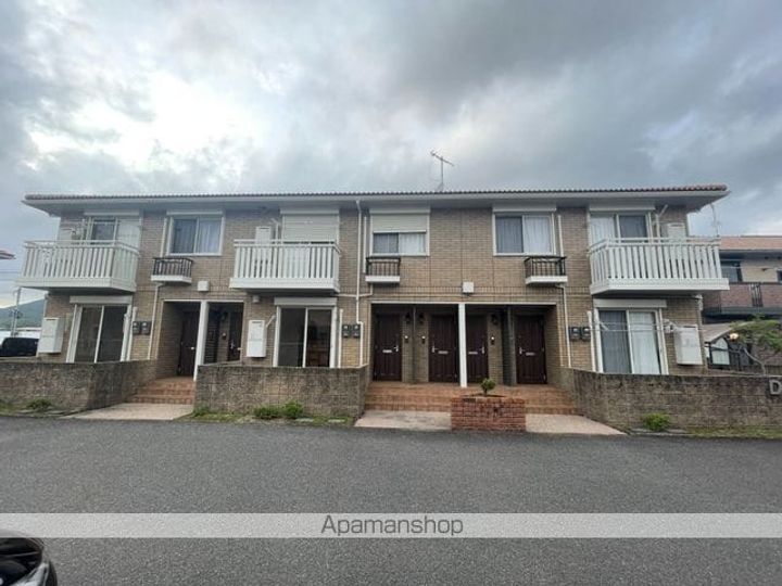 エリシオン日高 D棟の外観