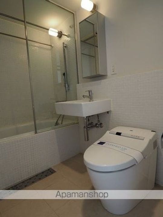 東京都世田谷区深沢1丁目の賃貸マンションの外観