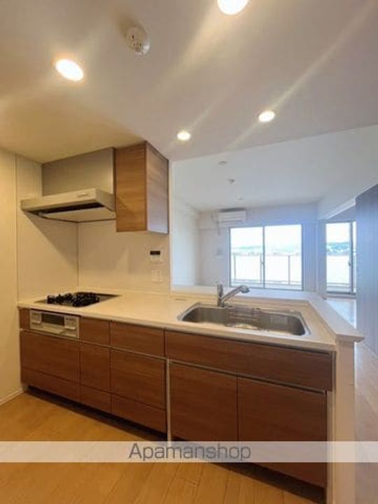 東京都八王子市子安町1丁目の賃貸マンションのキッチン