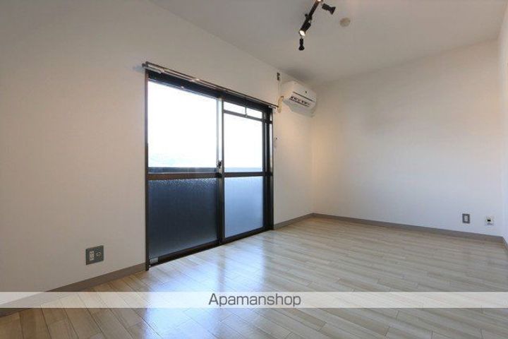 スミタスヴィレッジ桑原403の居間