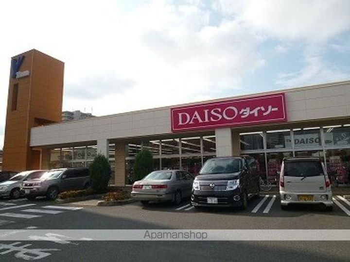 リヴェールAOKIの周辺