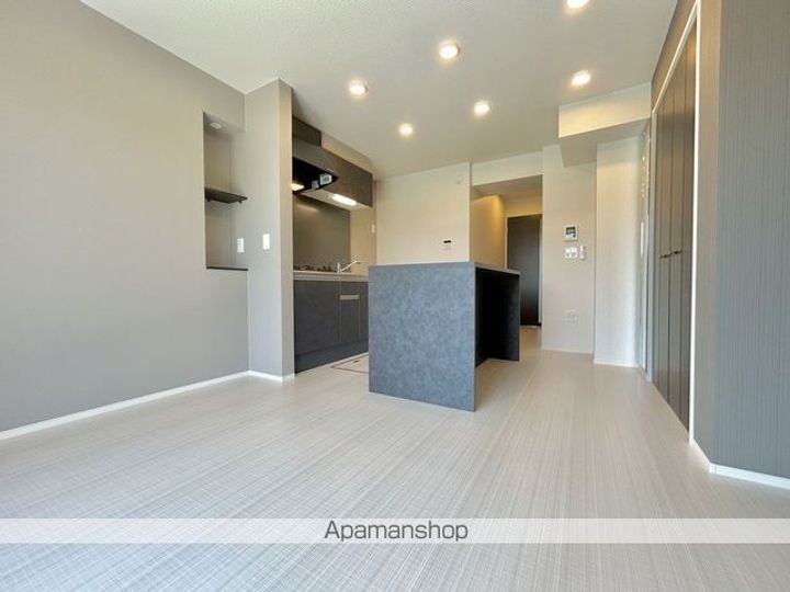 滋賀県東近江市小脇町の賃貸アパートの居間