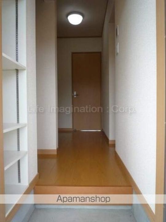 デジール的場108の玄関