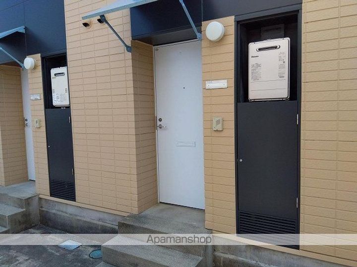 レオパレス吉原101の外観