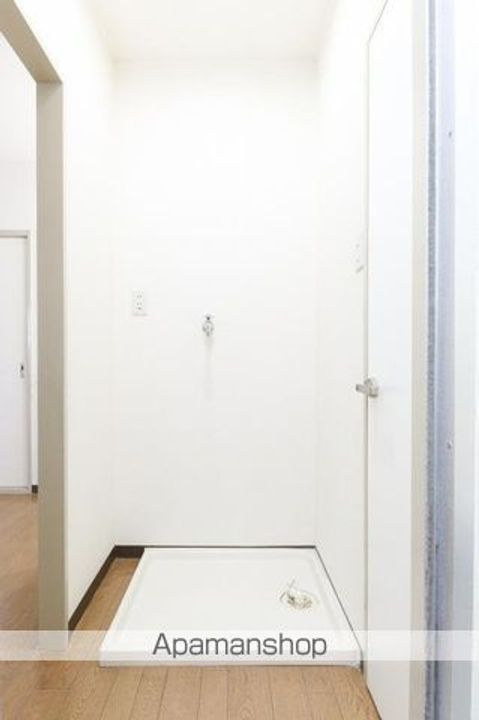 香川県高松市郷東町の賃貸アパートの内装